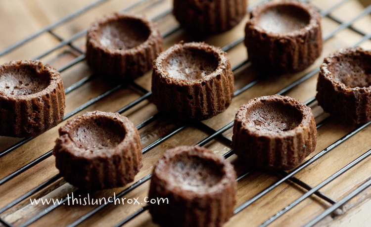 Mini Chocolate Cakes by This Lunch Rox